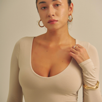 Aurafit V-Line Padded Longsleeve / 亜麻色(greige)