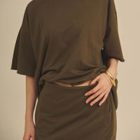 Relaxed Graceful Silhouette Tee / 松葉(khaki)