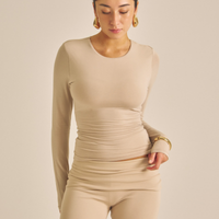 【COMING SOON】LuxeFit Flare Leggings / 亜麻色(greige)