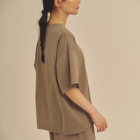 Relaxed Graceful Silhouette Tee / 紫鼠(charcoal)