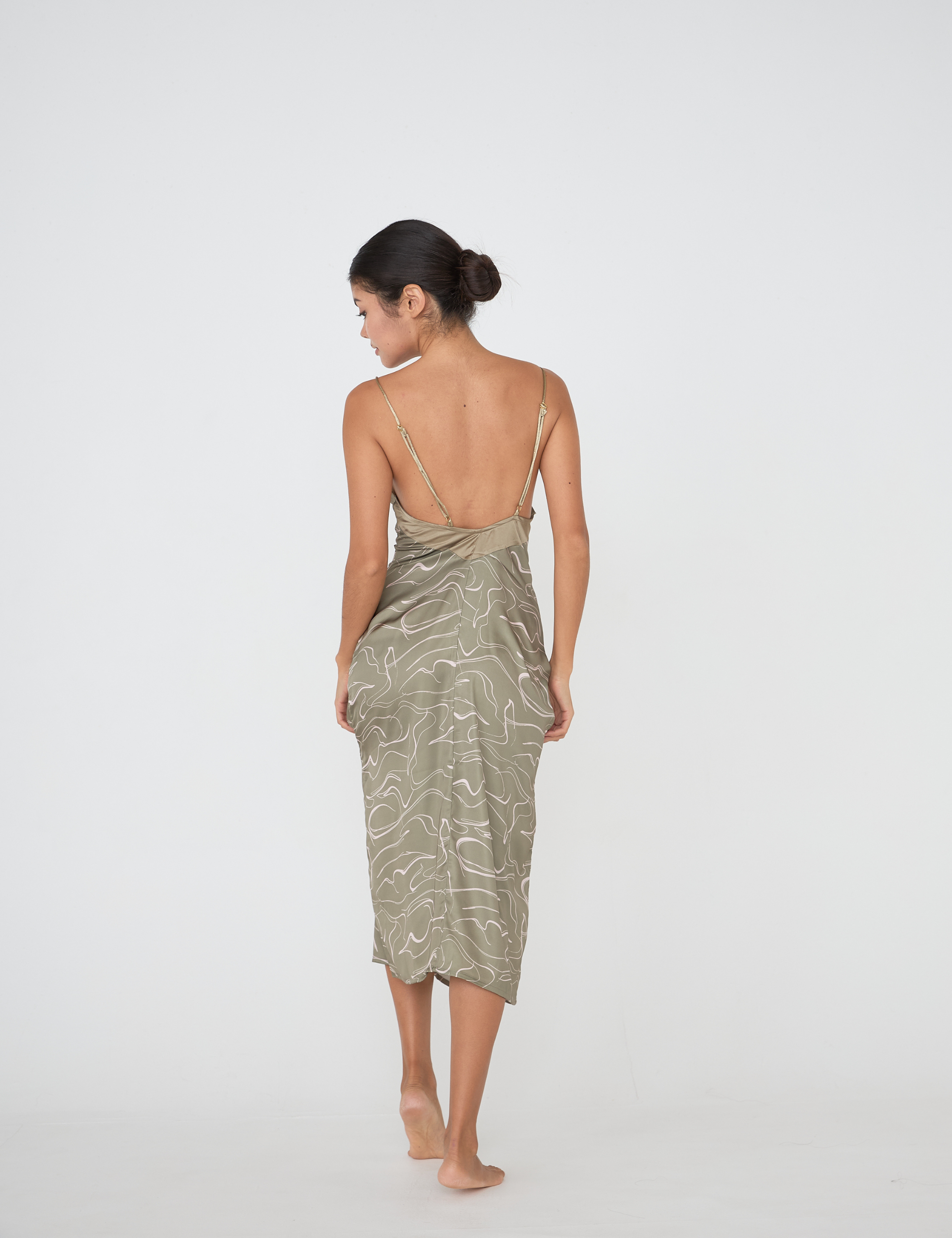 elegant satin dress / 松葉(green) – AMATERASJAPAN