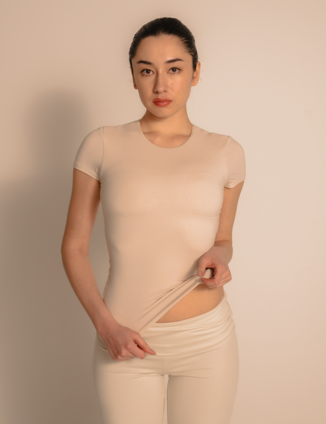 AuraFit Padded Tee / 胡粉(off white)