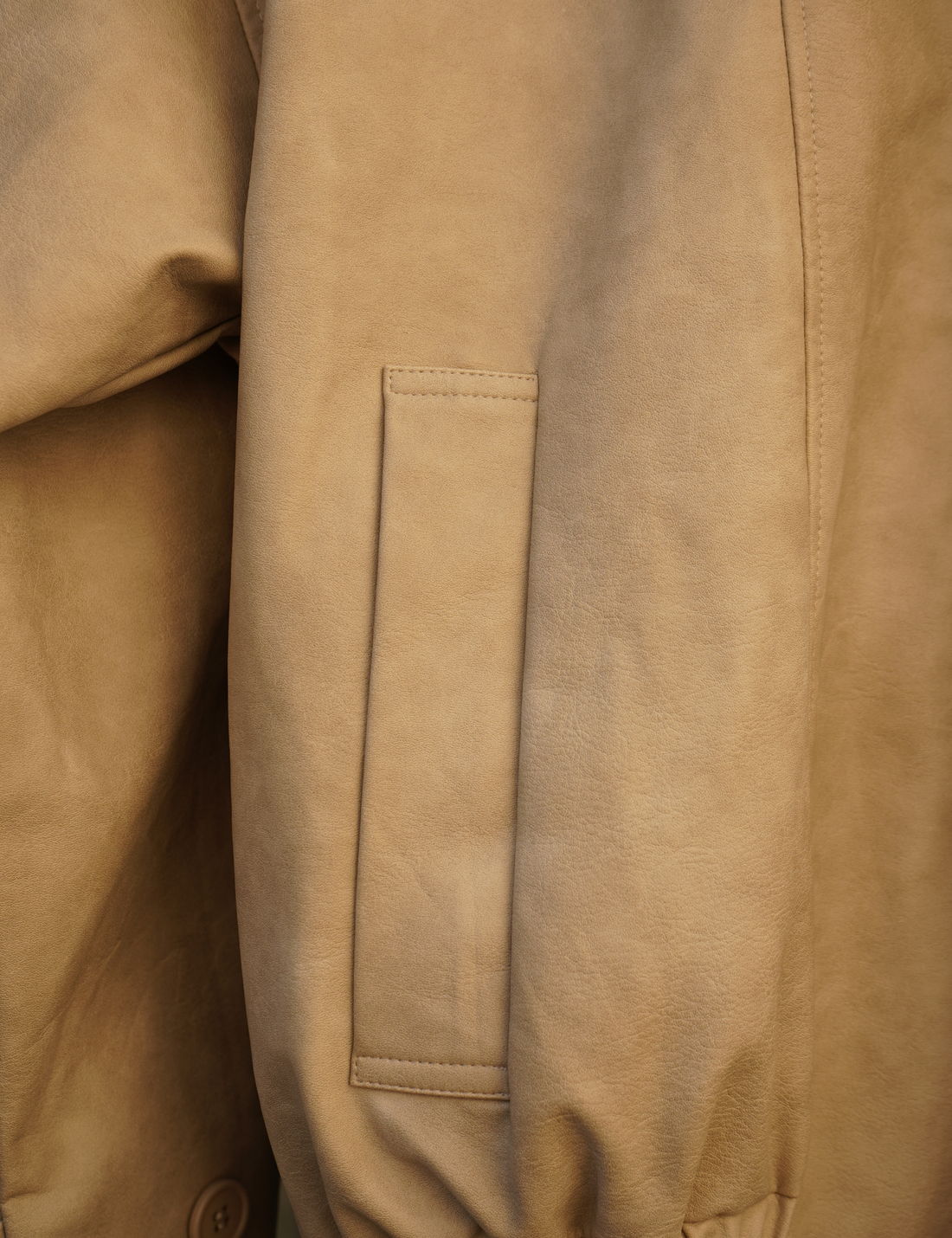 Vegan leather city jacket / 白花(ivory)