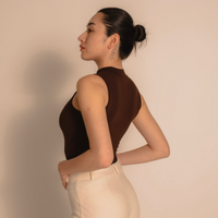 AuraFit NeckHug Padded Tank / 枯茶(brown)