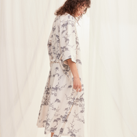 luxe KIMONO robe / 白花 (ivory)