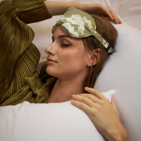 silk 和柄 eyemask
