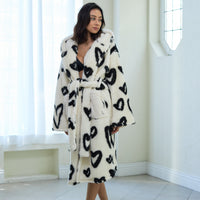 lightweight luxe fur robe / 白(white/heart print)