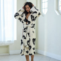 lightweight luxe fur robe / 白(white/heart print)