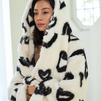 lightweight luxe fur robe / 白(white/heart print)