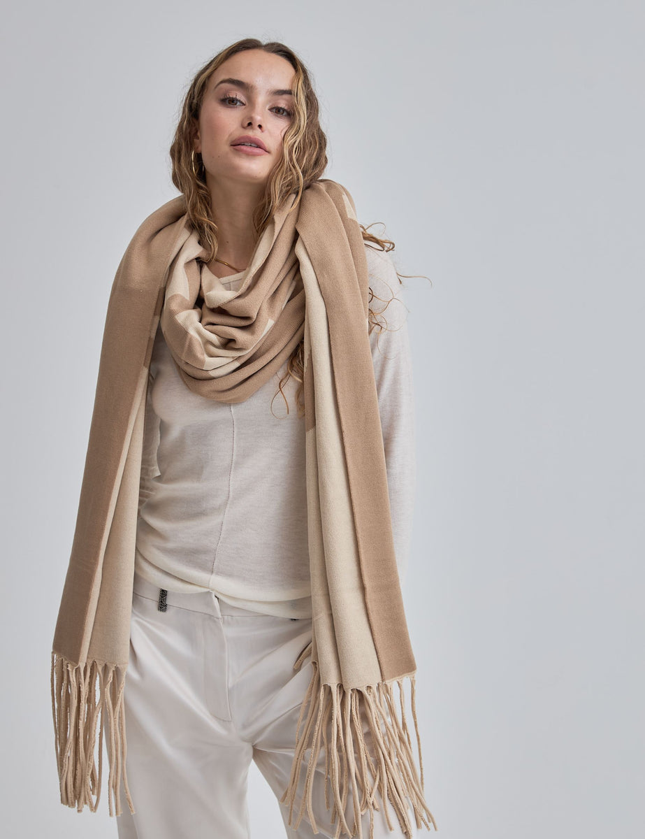 Fluffy Fur Scarf / 亜麻(Beige) – AMATERASJAPAN