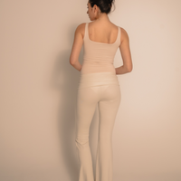 【10月末発送】LuxeFit Flare Leggings / 胡粉(off white)