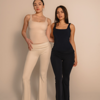 【10月末発送】LuxeFit Flare Leggings / 胡粉(off white)