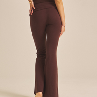 【COMING SOON】LuxeFit Flare Leggings / 焦茶(dark brown)