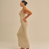 【9/27より発送】Aura Fit Padded Maxi Camisole Dress / 亜麻色(greige)