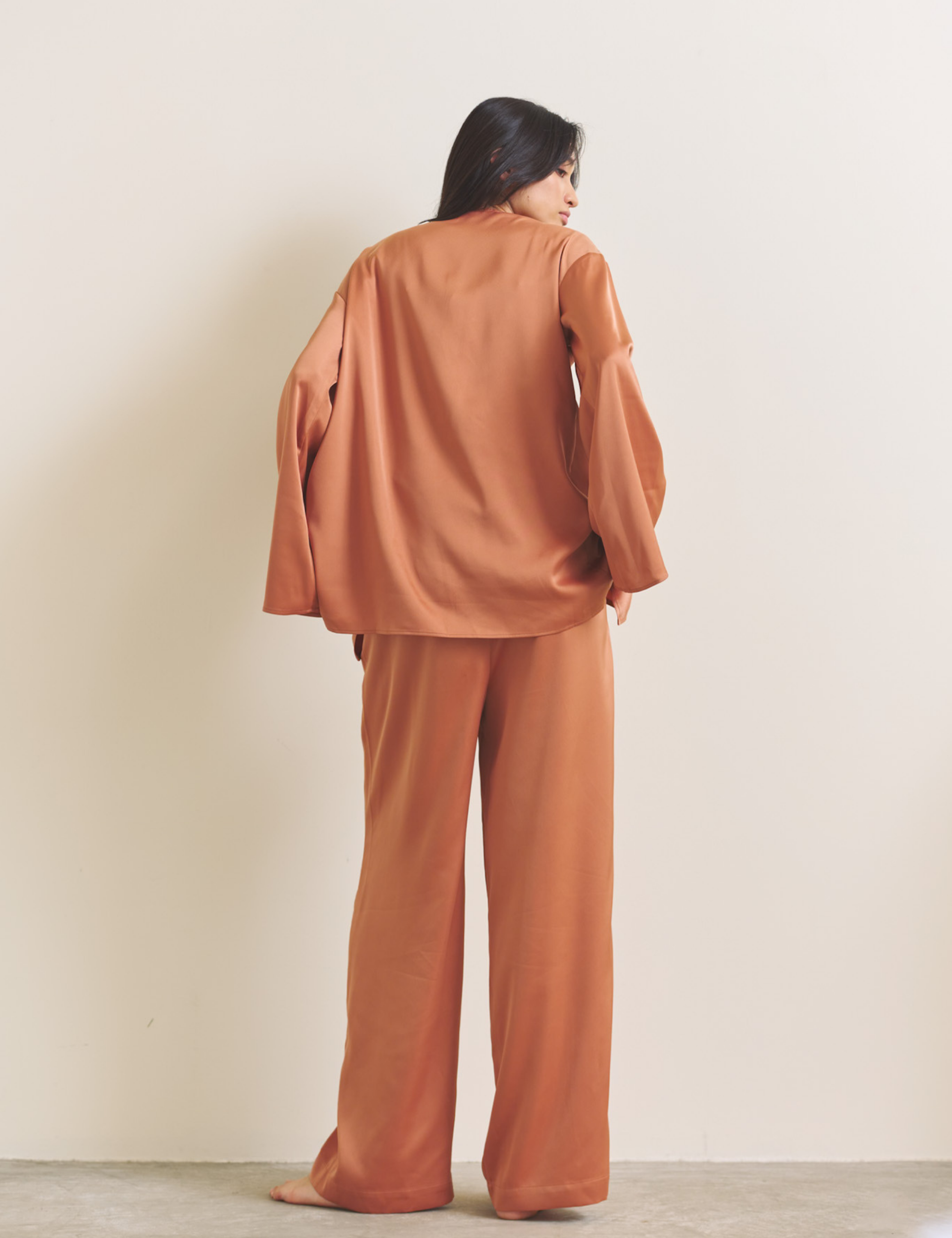Soft Terra Satin Haori / 琥珀(orange) – AMATERASJAPAN Soft Terra Satin Haori / 琥珀(orange) – AMATERASJAPAN