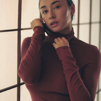 Sheer Grace Turtleneck / 赤丹 (Teracotta)