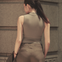 AuraFit NeckHug Padded Tank / 薄墨(gray)