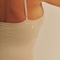 【9/27より発送】Aura Fit Padded Maxi Camisole Dress / 亜麻色(greige)