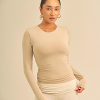 【COMING SOON】Aurafit Padded Long Sleeve Top / 亜麻色(greige)