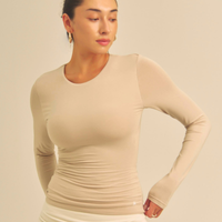 【COMING SOON】Aurafit Padded Long Sleeve Top / 亜麻色(greige)