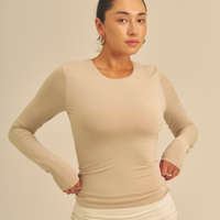 【COMING SOON】Aurafit Padded Long Sleeve Top / 亜麻色(greige)