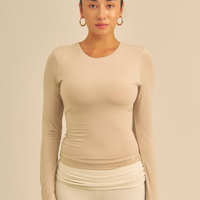 【COMING SOON】Aurafit Padded Long Sleeve Top / 亜麻色(greige)