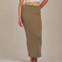 Curve Me Maxi Skirt / Matsuba (khaki)