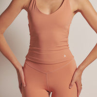 Aura Active Padded Halter Tanktop / 梅染(fig)