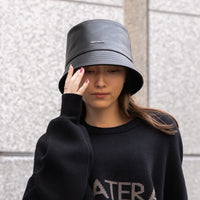 emblem bucket hat / blue logo
