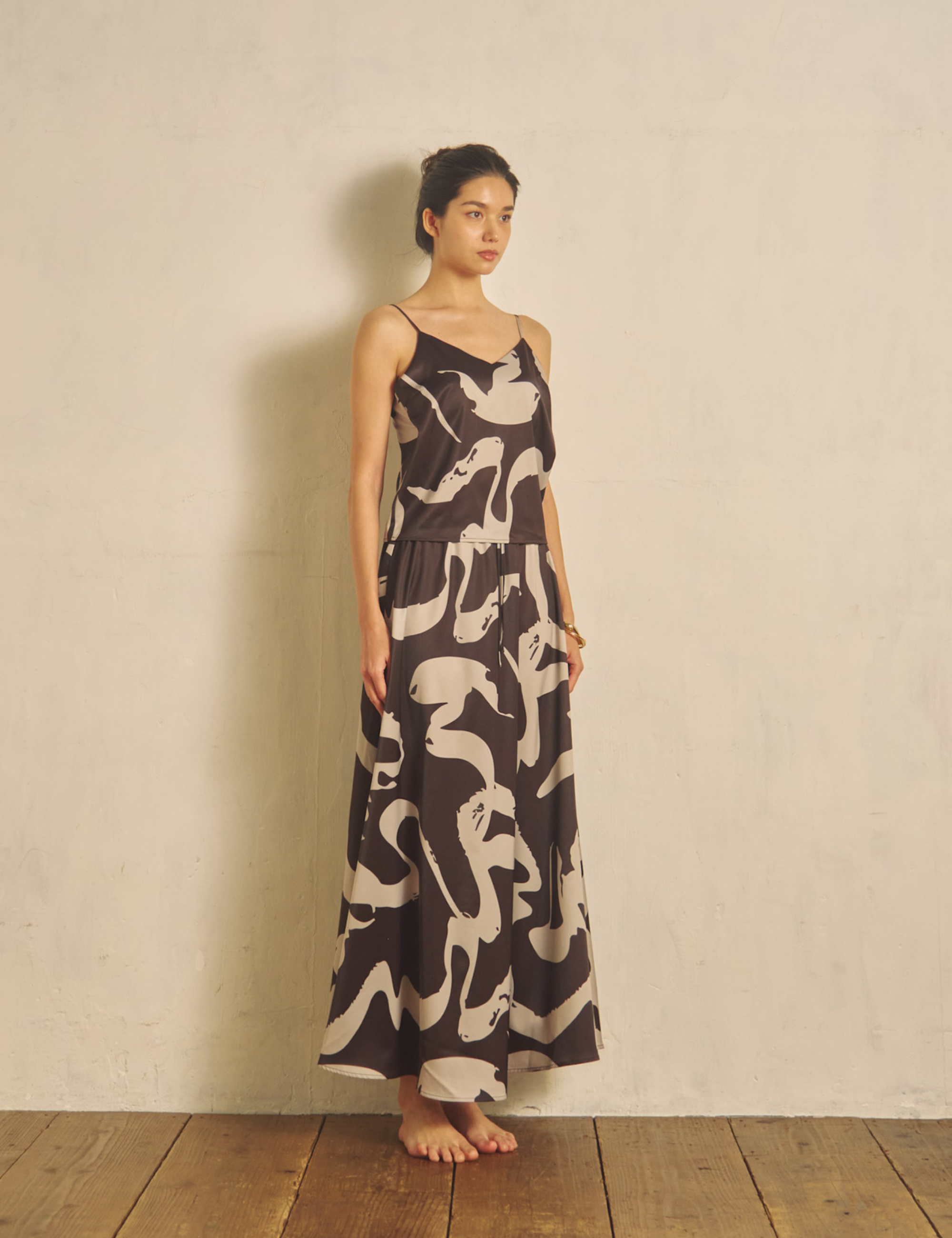 Fude Silky Satin Skirt / Kachiro (brown)
