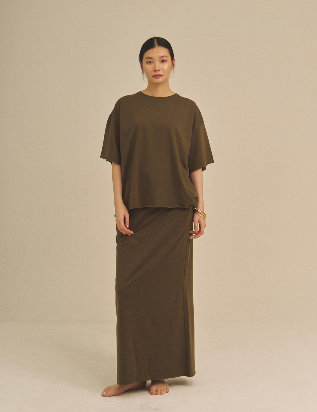 Relaxed Graceful Silhouette Tee / 松葉(khaki)