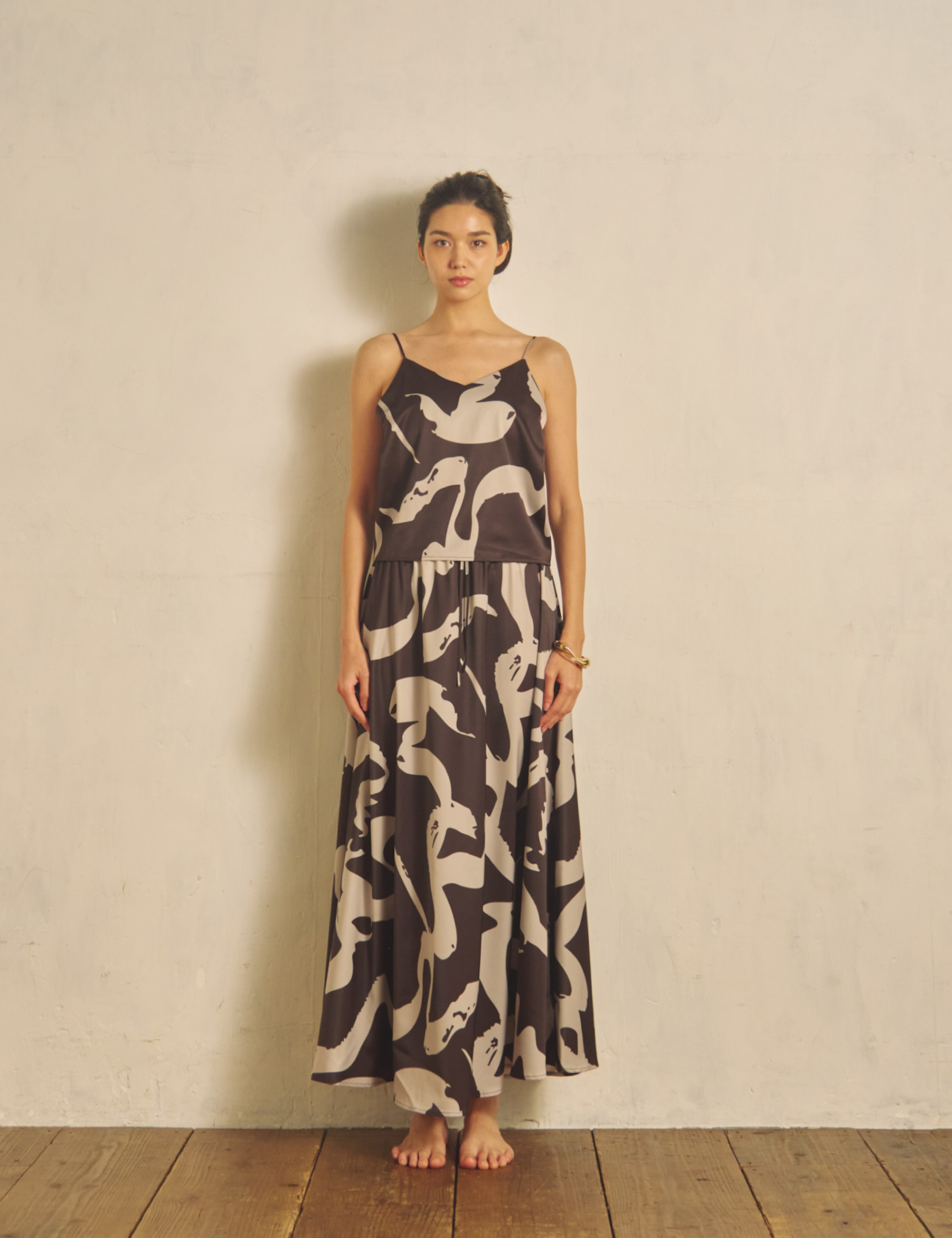 Fude Silky Satin Skirt / Kachiro (brown)
