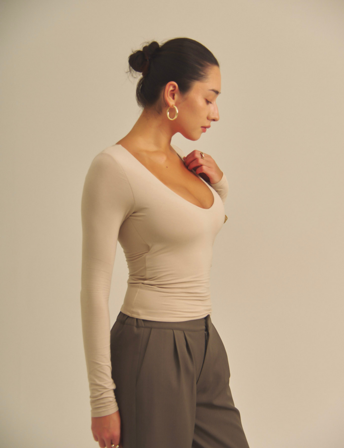 Aurafit V-Line Padded Longsleeve / 亜麻色(greige)