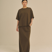 Relaxed Graceful Silhouette Tee / 松葉(khaki)