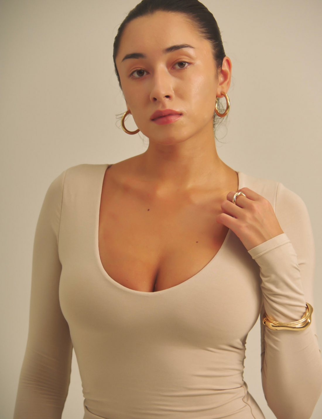Aurafit V-Line Padded Longsleeve / 亜麻色(greige)