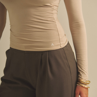 Aurafit V-Line Padded Longsleeve / 亜麻色(greige)