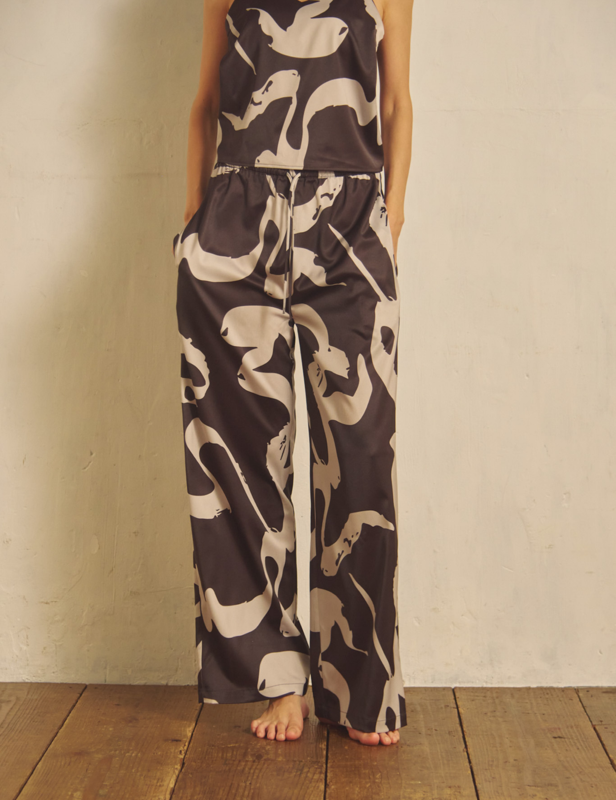 Fude Silky Satin Pants / Karecha (Brown)