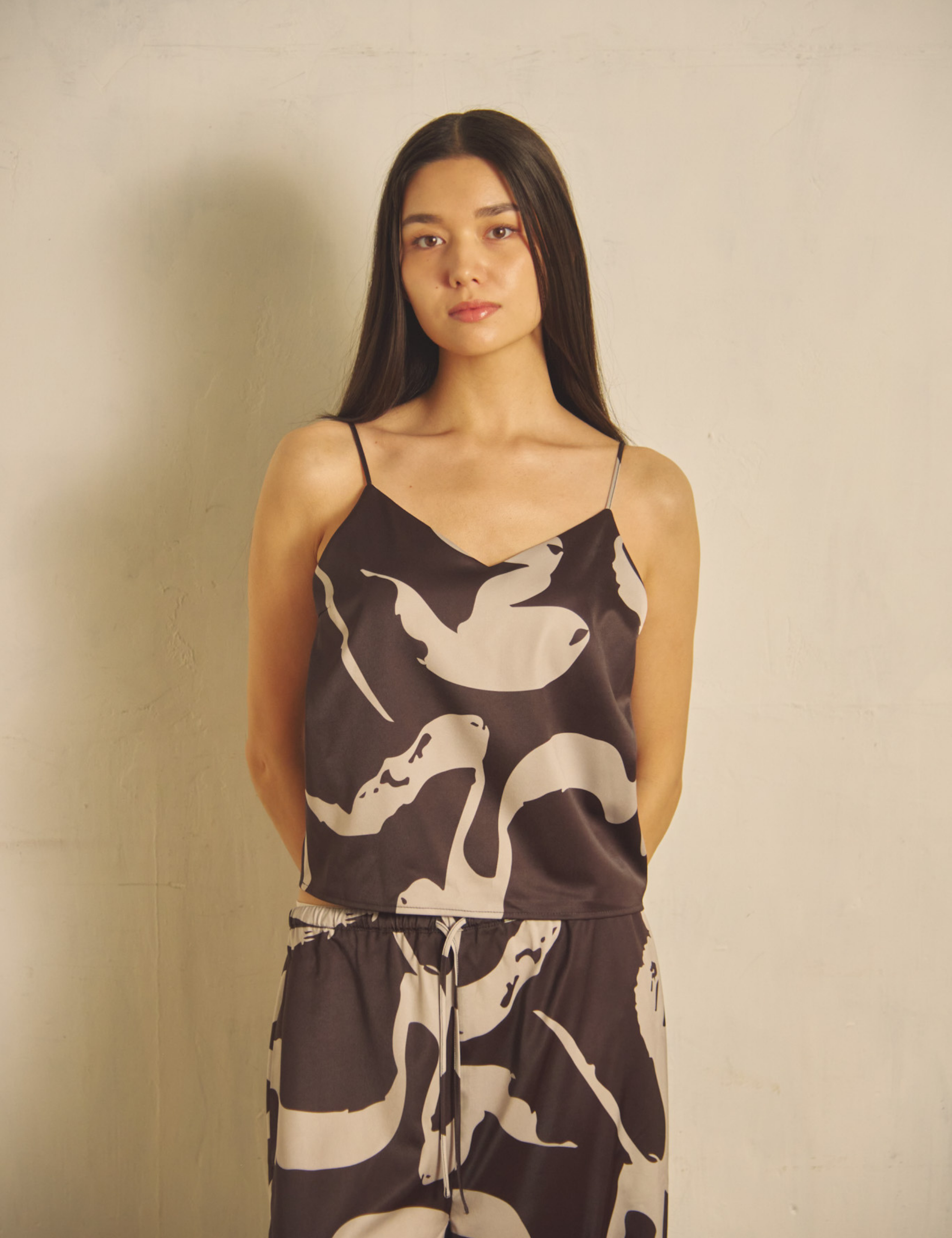 Fude Silky Satin Camisole / Karecha (brown)