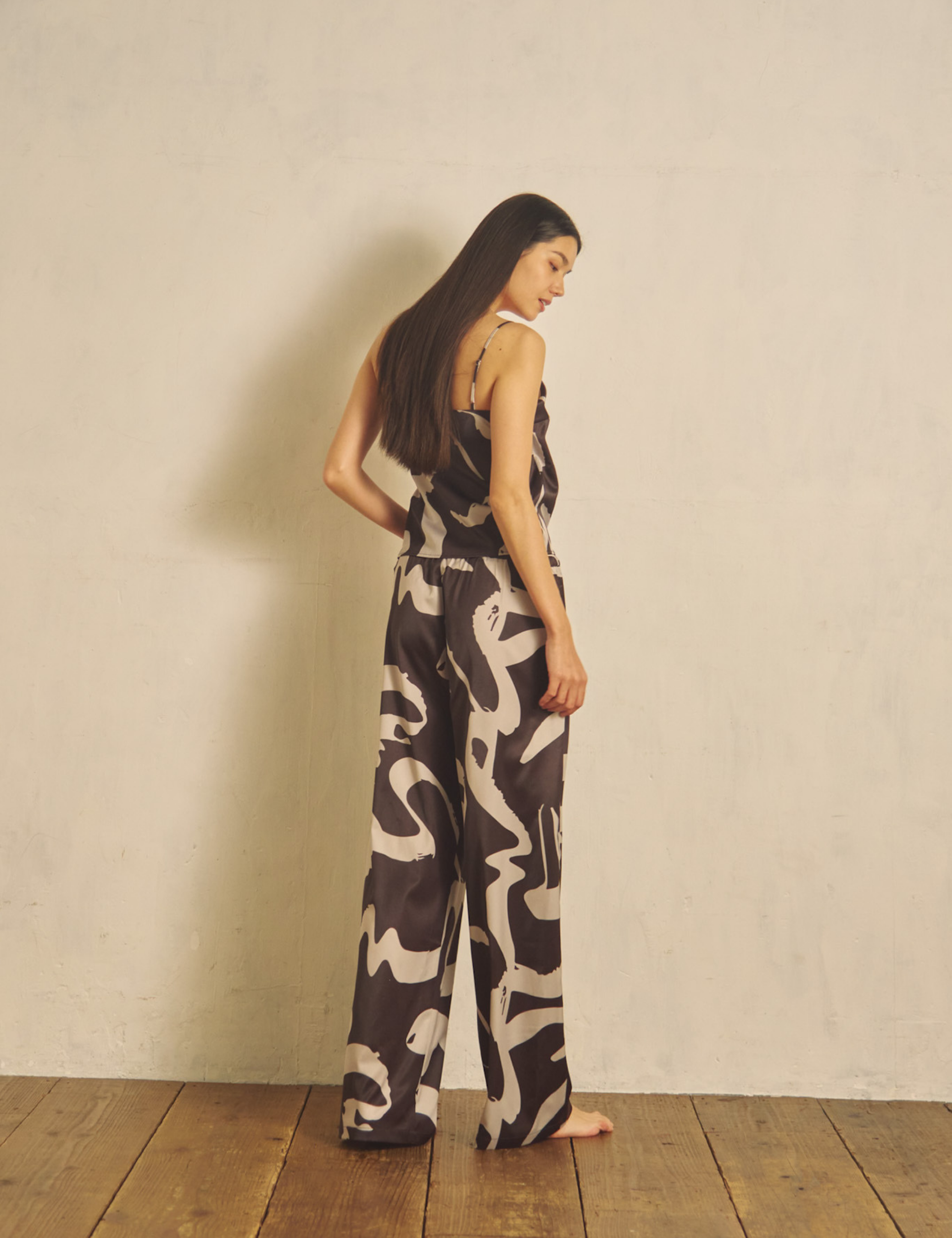 Fude Silky Satin Pants / Karecha (Brown)