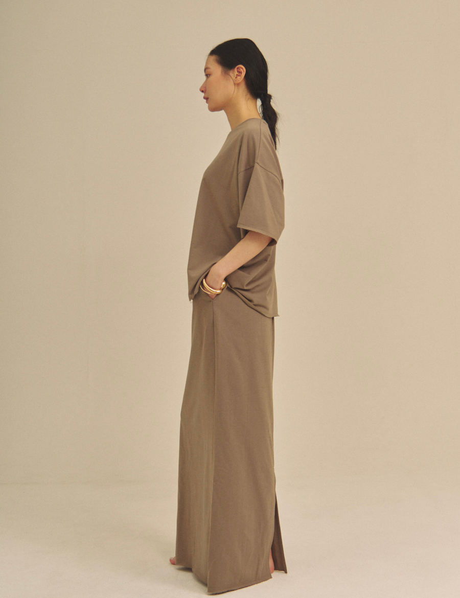 Relaxed Graceful Silhouette Tee / 紫鼠(charcoal)