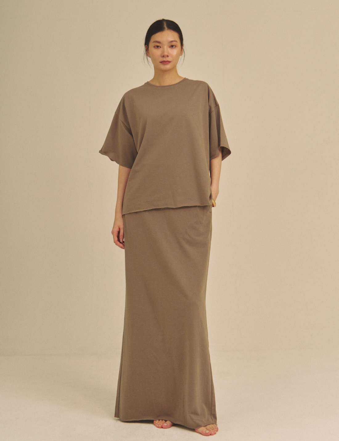 Relaxed Graceful Silhouette Tee / 紫鼠(charcoal)