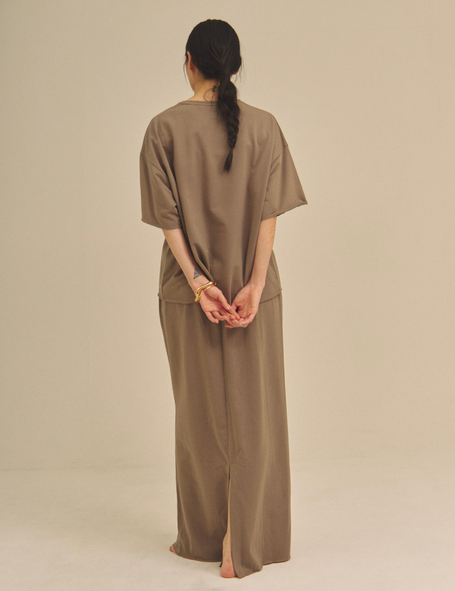 Relaxed Graceful Silhouette Tee / 紫鼠(charcoal)