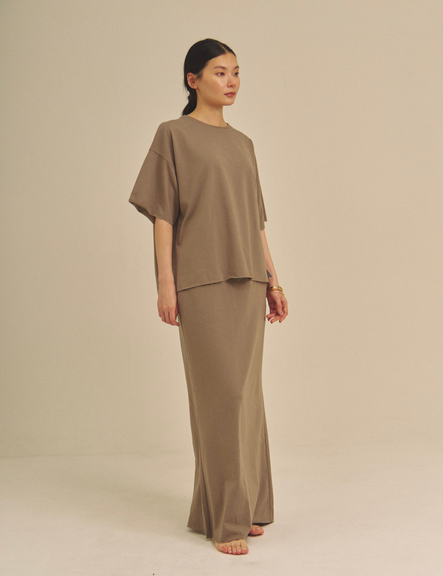 Relaxed Graceful Silhouette Tee / 紫鼠(charcoal)