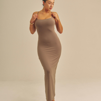 【9/27より発送】Aura Fit Padded Maxi Camisole Dress / 紫鼠(charcoal)
