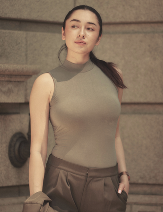 AuraFit NeckHug Padded Tank / 薄墨(gray)