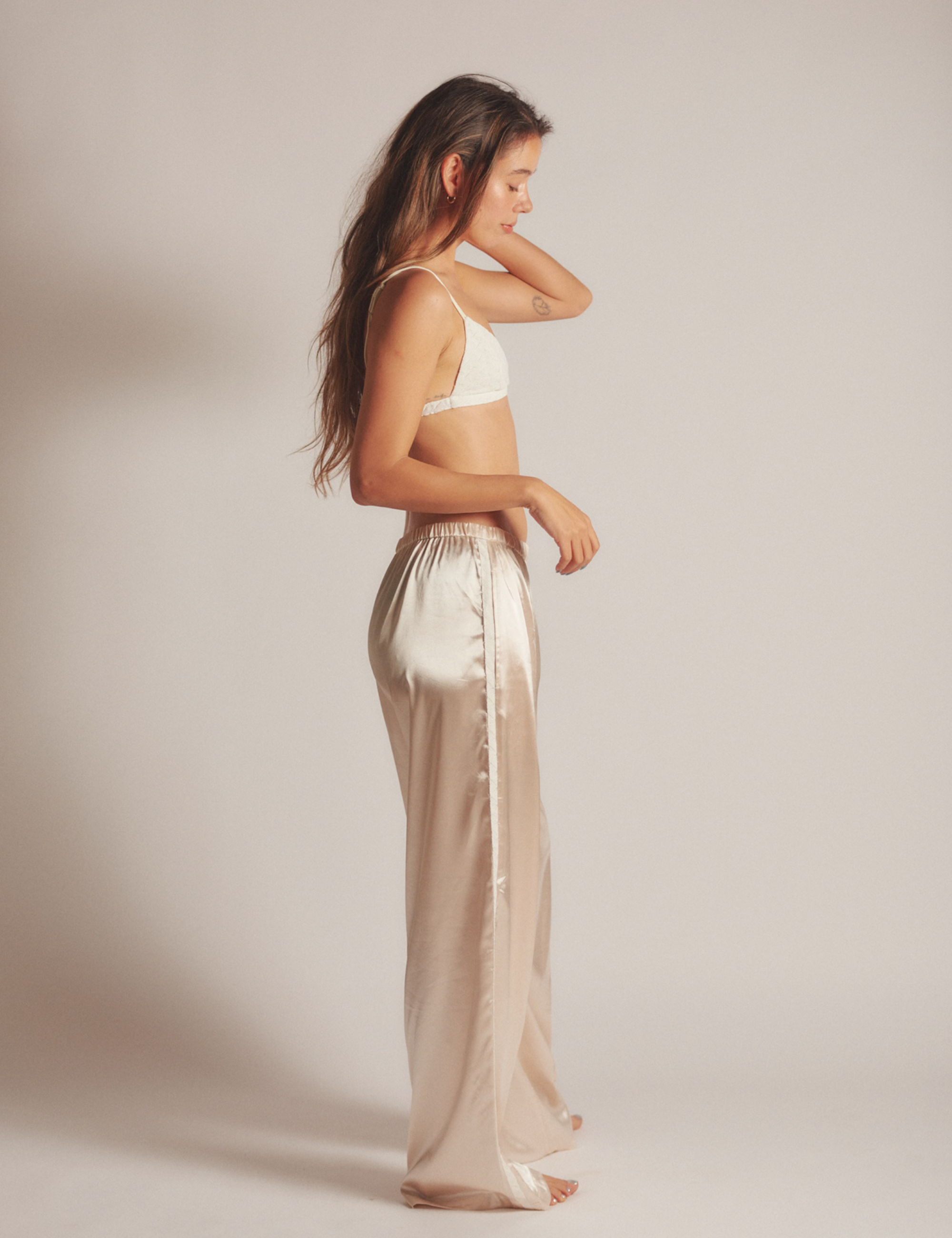 Sunlit Winery Silky Bralette / 亜麻(gold)