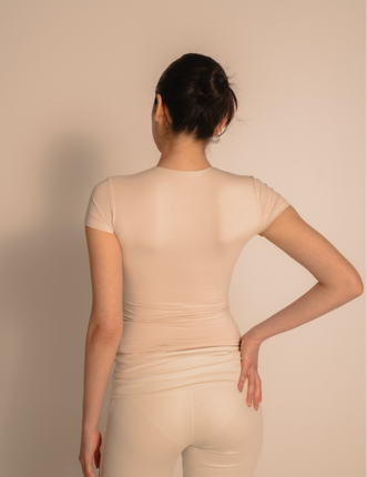 AuraFit Padded Tee / 胡粉(off white)