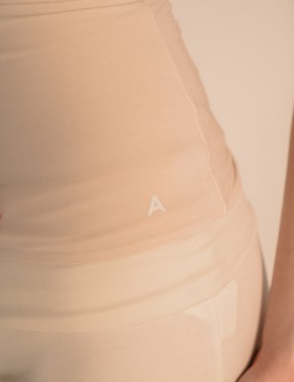 AuraFit Padded Tee / 胡粉(off white)