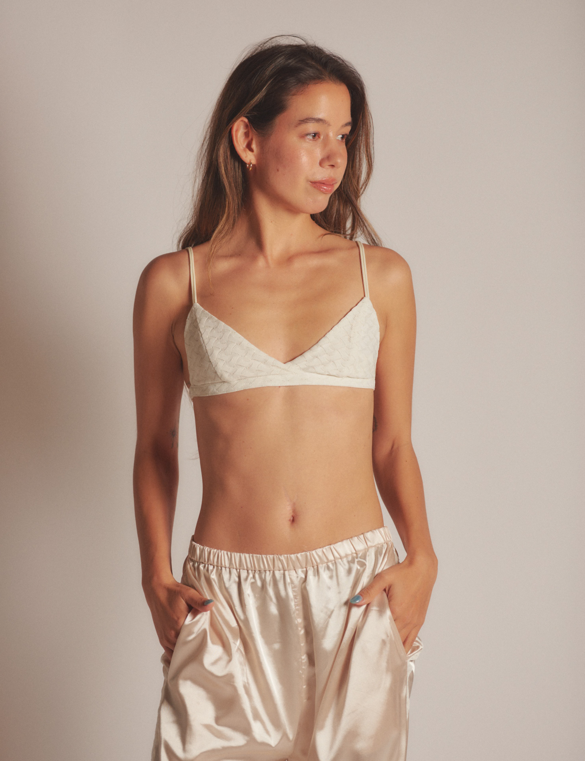 Sunlit Winery Silky Bralette / 亜麻(gold)