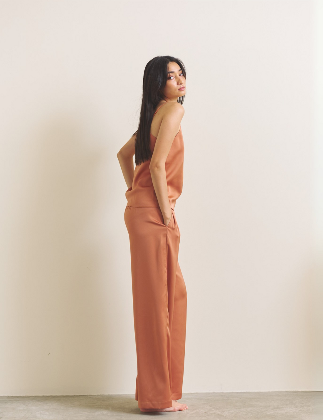 Soft Terra Satin Pants / 琥珀(orange)